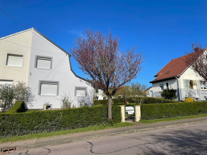 Maison mitoyenne d'un côté à vendre à Créhange
