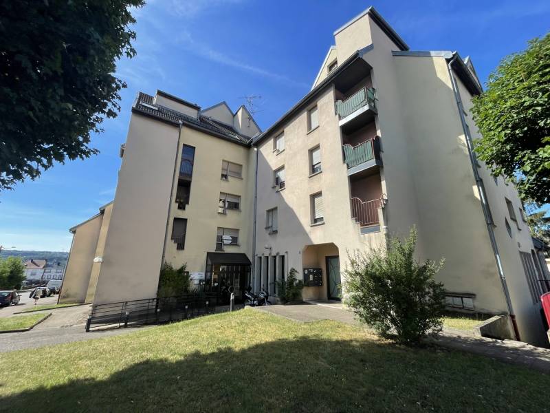 Appartement avec extérieur à vendre pour investisseur de type F2 proche gare FORBACH