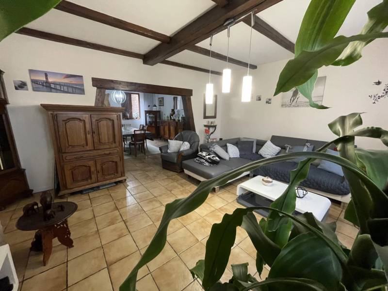 Maison semi-mitoyenne d'un côté à vendre à L'Hôpital